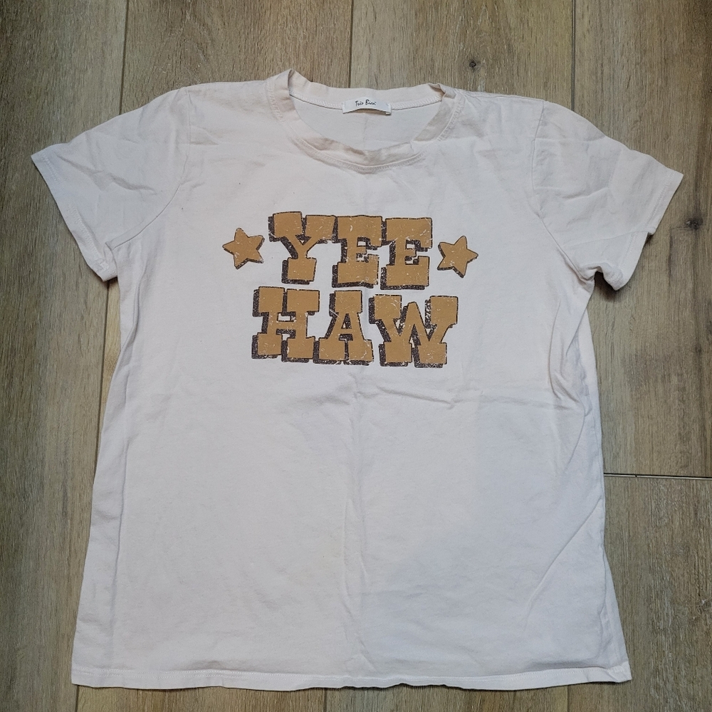 Tres Bien Size M Yee Haw Tshirt